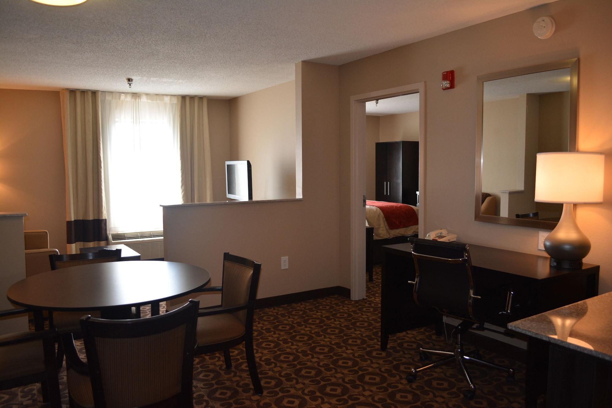 Comfort Inn & Suites Trussville I-59 Exit 141 Exterior photo