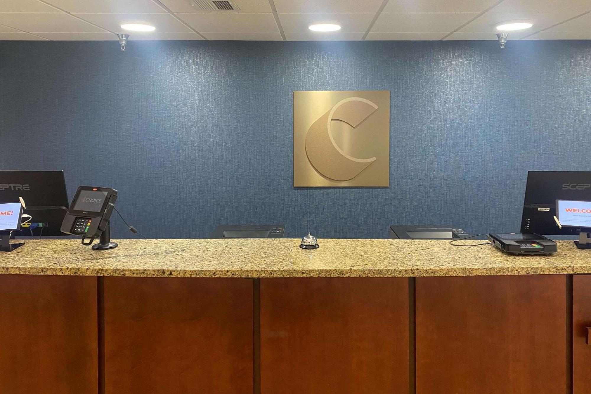 Comfort Inn & Suites Trussville I-59 Exit 141 Exterior photo